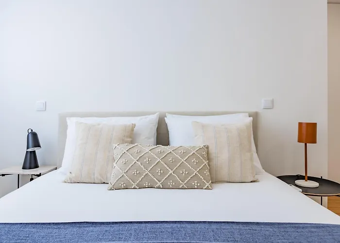 Pestana Apartments - In City Center, Modern, New And Cozy