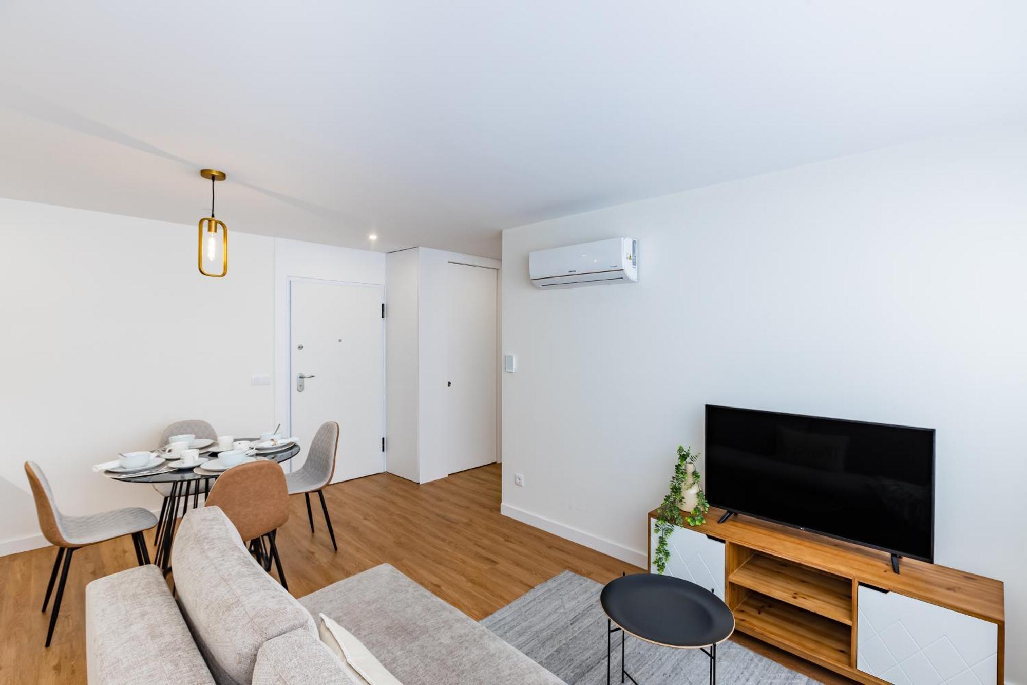 Appartement Pestana - In Center, Modern, New And Cozy