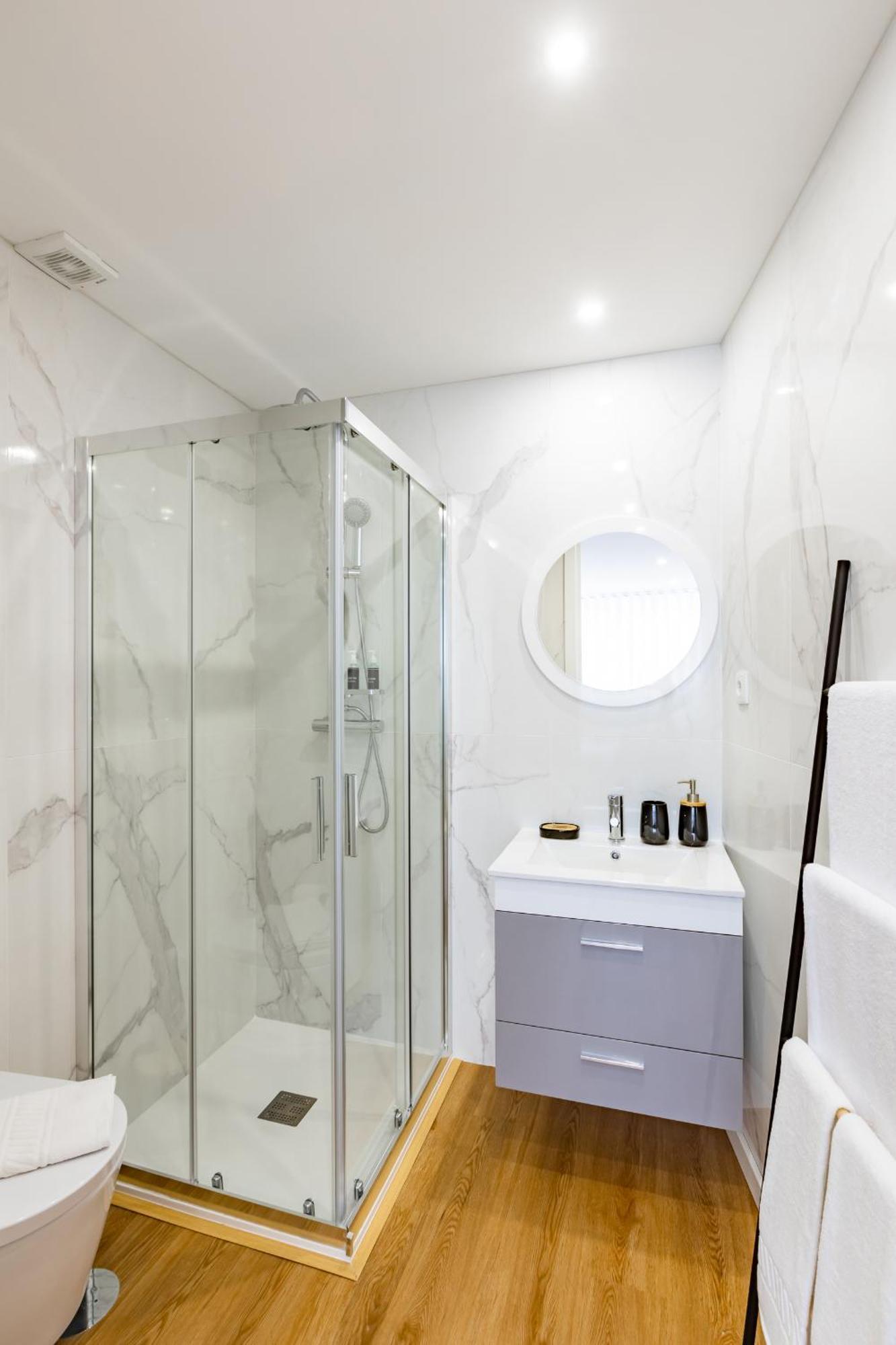Appartement Pestana - In Center, Modern, New And Cozy